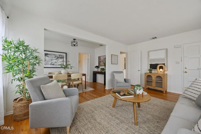 4950 Newcastle Avenue, Los Angeles, CA 91316