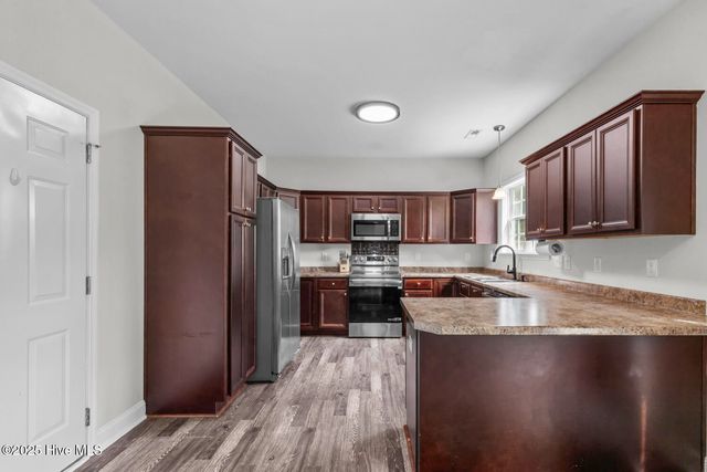 235 Maidstone Drive, Richlands, NC 28574