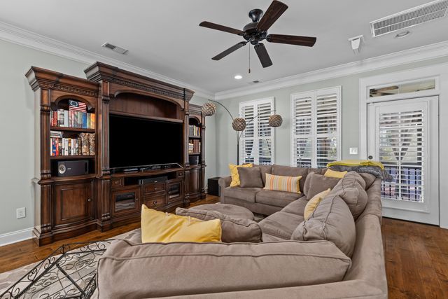 172 Slipper Shell Court, Mount Pleasant, SC 29464