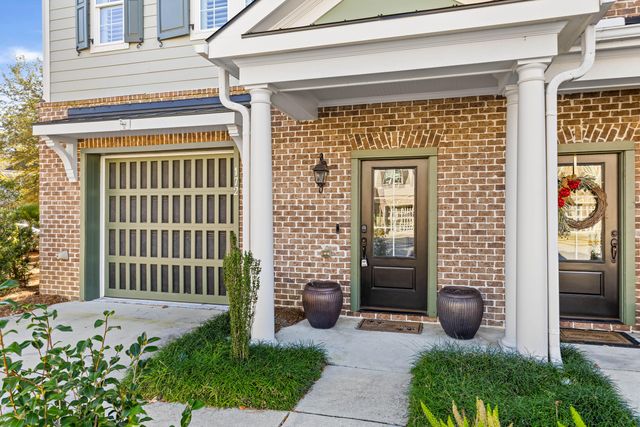 172 Slipper Shell Court, Mount Pleasant, SC 29464