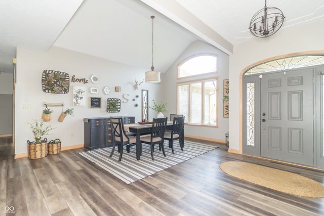 1057 N Cambridge Court, Greenfield, IN 46140