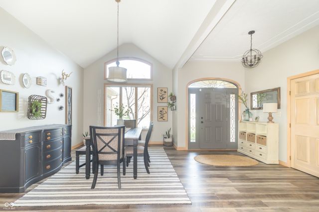 1057 N Cambridge Court, Greenfield, IN 46140