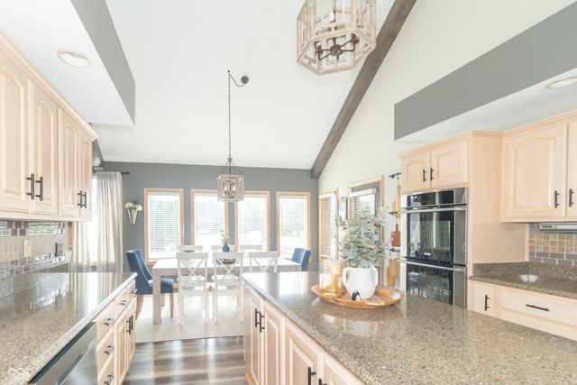 1057 N Cambridge Court, Greenfield, IN 46140