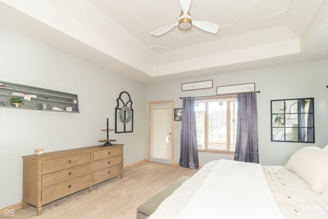 1057 N Cambridge Court, Greenfield, IN 46140