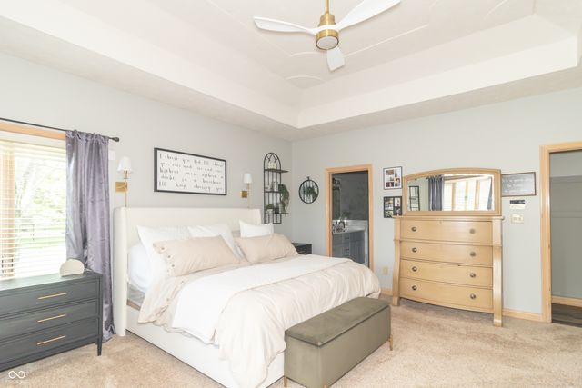 1057 N Cambridge Court, Greenfield, IN 46140