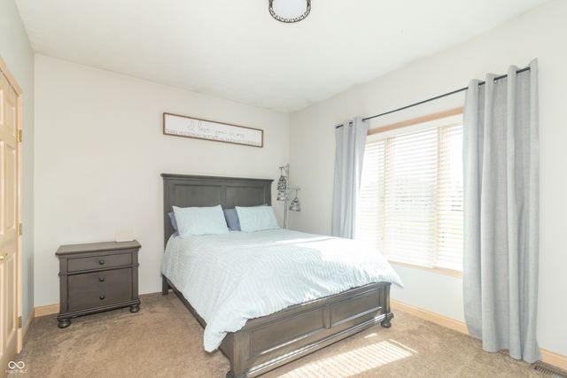 1057 N Cambridge Court, Greenfield, IN 46140