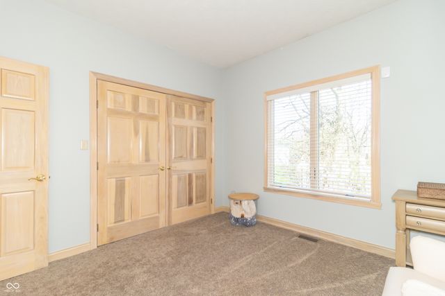 1057 N Cambridge Court, Greenfield, IN 46140