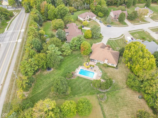 1057 N Cambridge Court, Greenfield, IN 46140