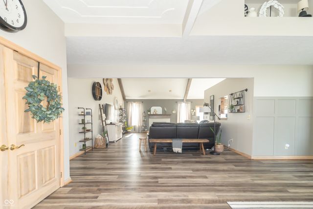 1057 N Cambridge Court, Greenfield, IN 46140