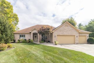 1057 N Cambridge Court, Greenfield, IN 46140