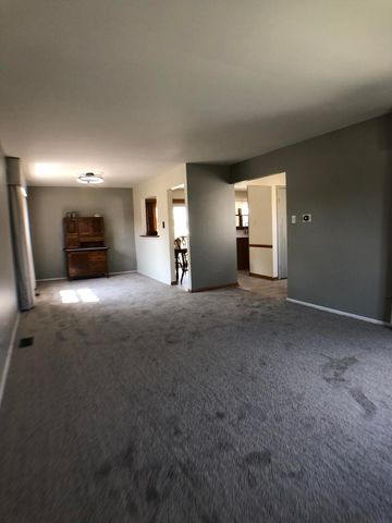 7465 W Hickory Creek Drive, Frankfort, IL 60423