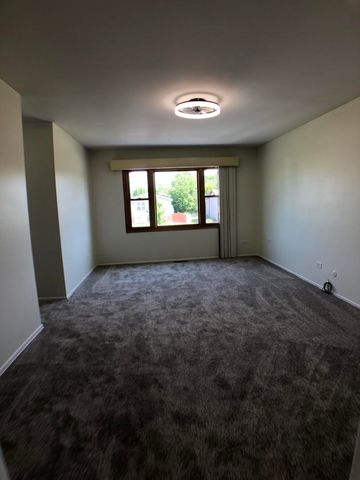 7465 W Hickory Creek Drive, Frankfort, IL 60423