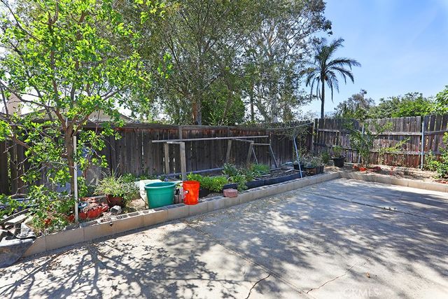 7368 Kamloops Avenue, Fontana, CA 92336