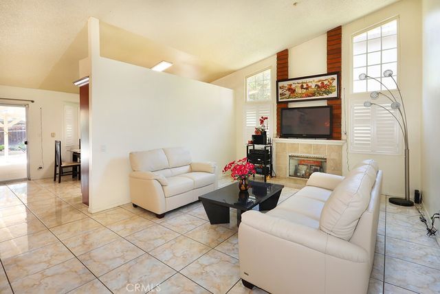 7368 Kamloops Avenue, Fontana, CA 92336