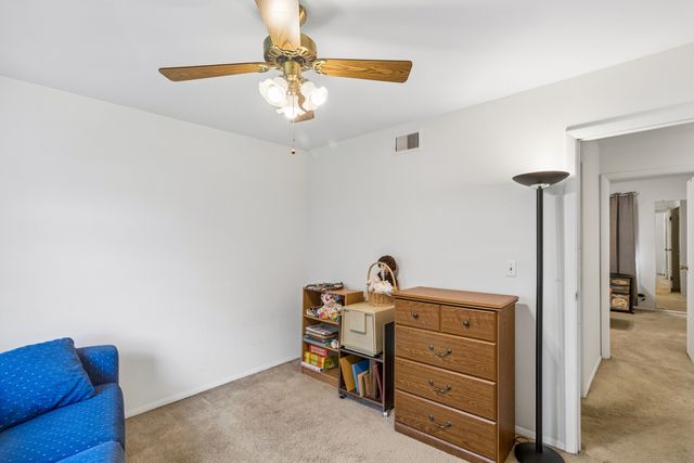1753 Bristol Walk 1753, Hoffman Estates, IL 60169