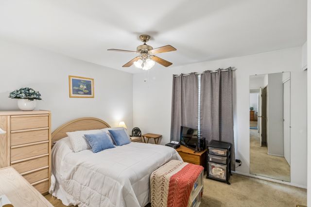 1753 Bristol Walk 1753, Hoffman Estates, IL 60169