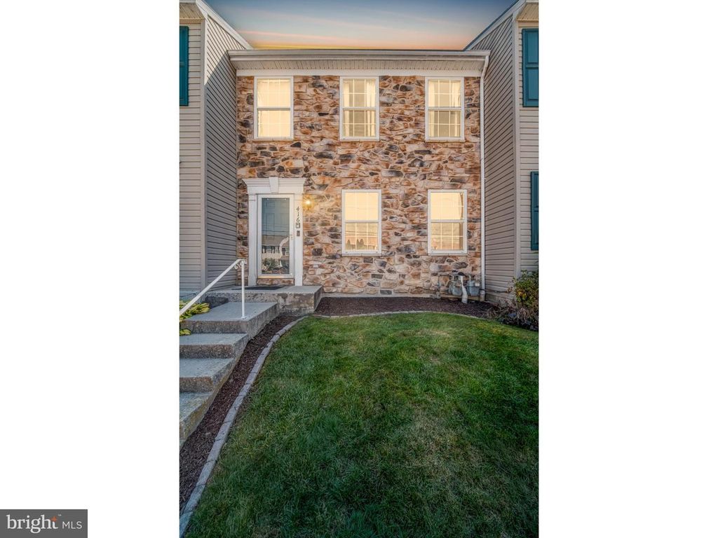 416 FRIENDSHIP AVE, Hellam, PA 17406