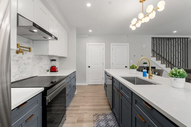 59 Perrin 3, Boston, MA 02119