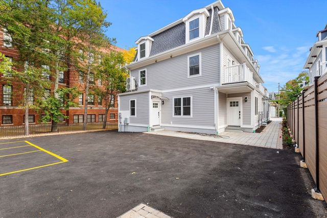 59 Perrin 3, Boston, MA 02119