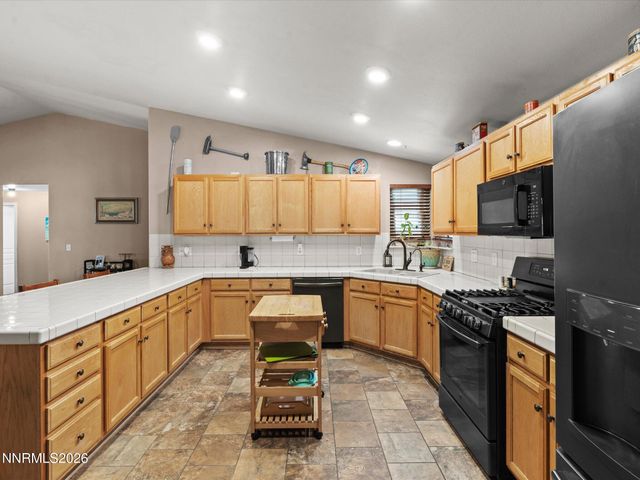 1476 Grey Bluffs Drive, Fernley, NV 89408