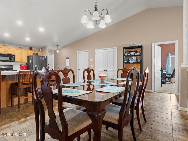 1476 Grey Bluffs Drive, Fernley, NV 89408