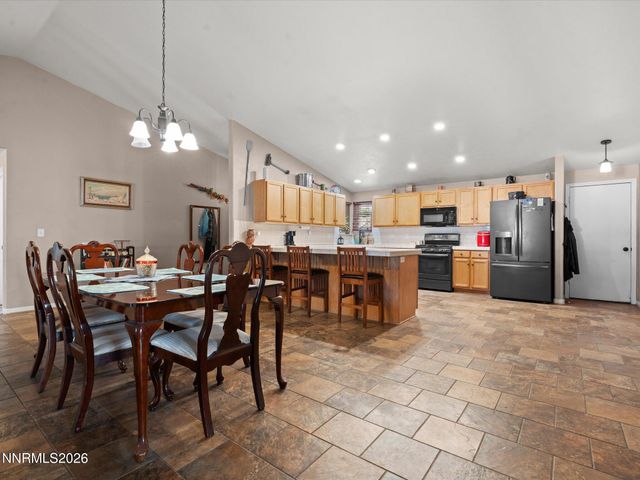 1476 Grey Bluffs Drive, Fernley, NV 89408