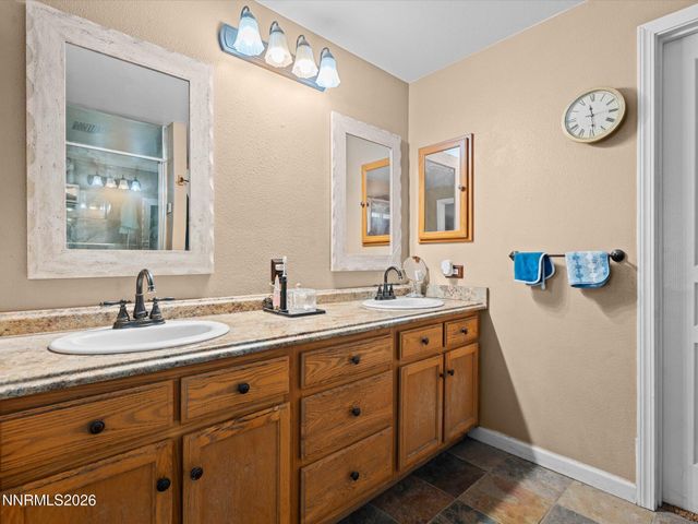 1476 Grey Bluffs Drive, Fernley, NV 89408