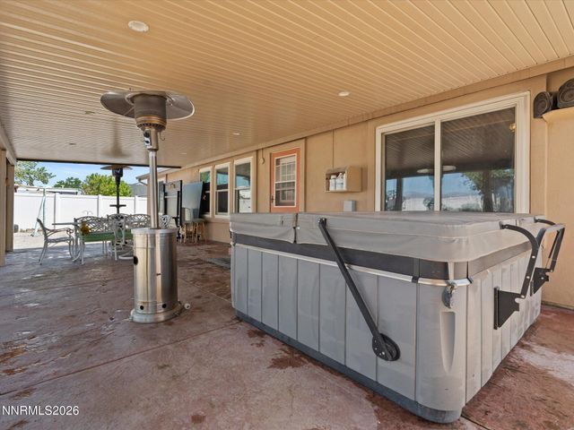 1476 Grey Bluffs Drive, Fernley, NV 89408