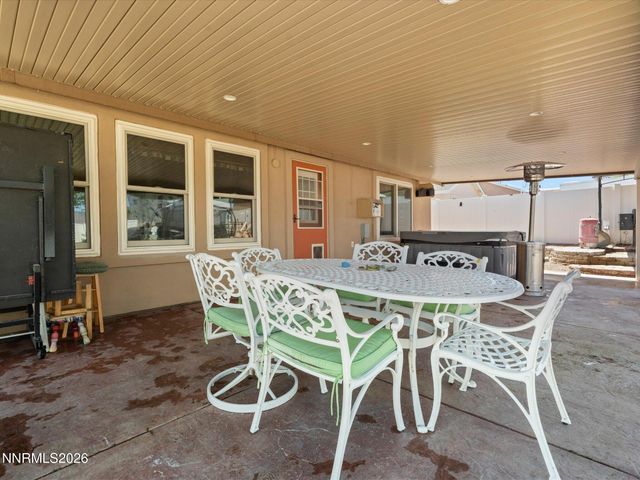 1476 Grey Bluffs Drive, Fernley, NV 89408