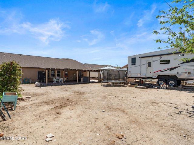 1476 Grey Bluffs Drive, Fernley, NV 89408