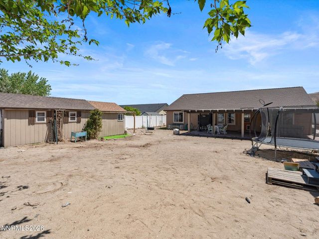 1476 Grey Bluffs Drive, Fernley, NV 89408