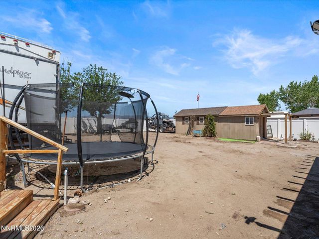 1476 Grey Bluffs Drive, Fernley, NV 89408