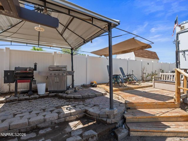 1476 Grey Bluffs Drive, Fernley, NV 89408