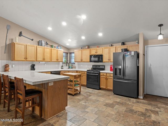 1476 Grey Bluffs Drive, Fernley, NV 89408