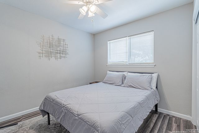 530 Valley Park Dr, San Antonio, TX 78227