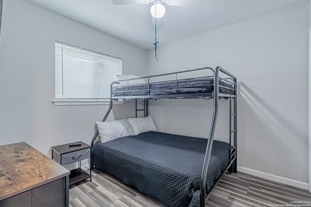 530 Valley Park Dr, San Antonio, TX 78227