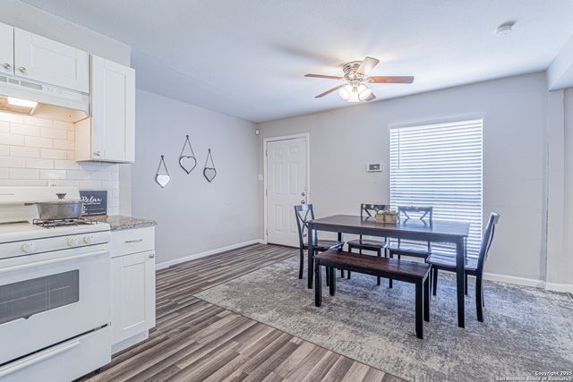 530 Valley Park Dr, San Antonio, TX 78227