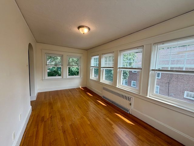 54-56 Noble Street 54-54, Newton, MA 02465