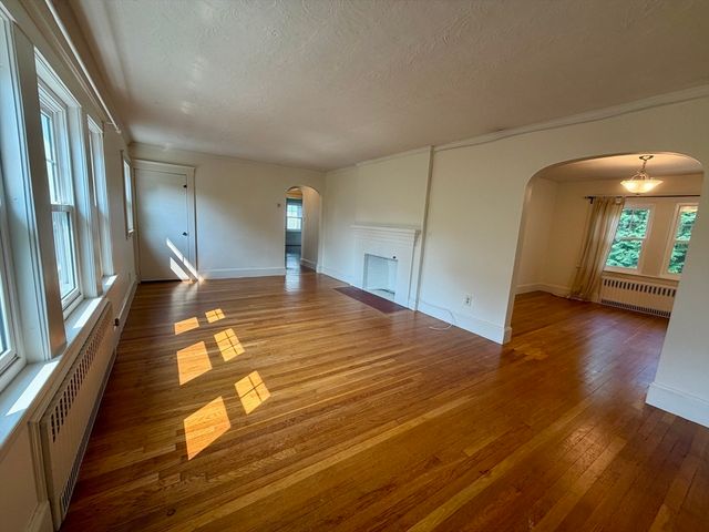 54-56 Noble Street 54-54, Newton, MA 02465