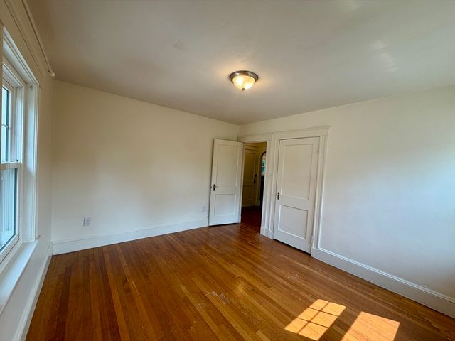 54-56 Noble Street 54-54, Newton, MA 02465