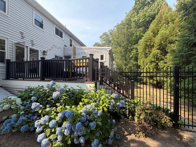 54-56 Noble Street 54-54, Newton, MA 02465
