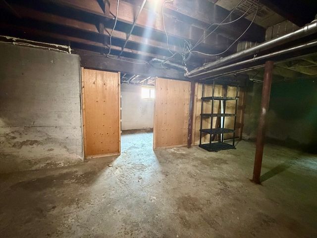 54-56 Noble Street 54-54, Newton, MA 02465