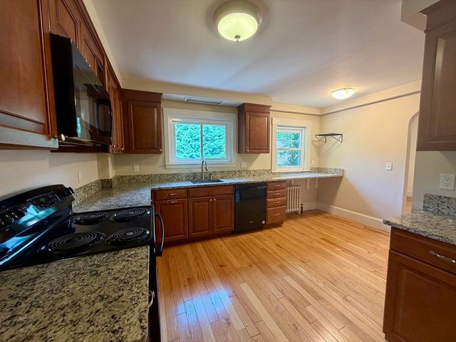 54-56 Noble Street 54-54, Newton, MA 02465
