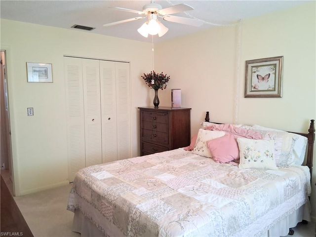 2 Tangelo CT, Lehigh Acres, FL 33936
