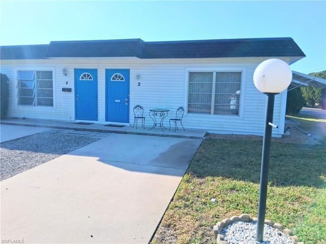 2 Tangelo CT, Lehigh Acres, FL 33936