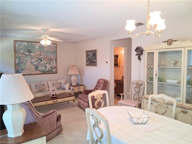 2 Tangelo CT, Lehigh Acres, FL 33936