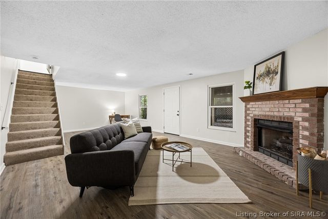 4107 Emma Lou Drive, Floyds Knobs, IN 47119