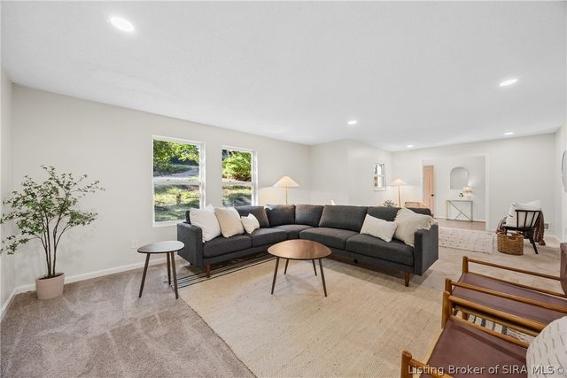 4107 Emma Lou Drive, Floyds Knobs, IN 47119