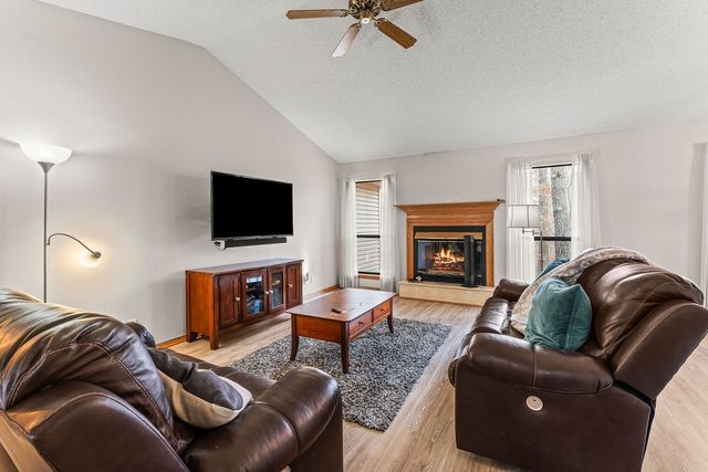 13 Coventry Drive, Bella Vista, AR 72714