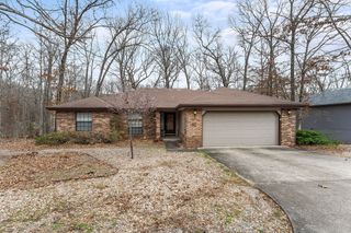 13 Coventry Drive, Bella Vista, AR 72714